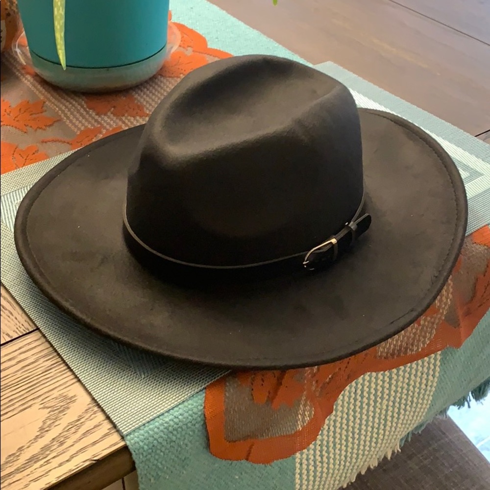 Brand new fall hat never worn